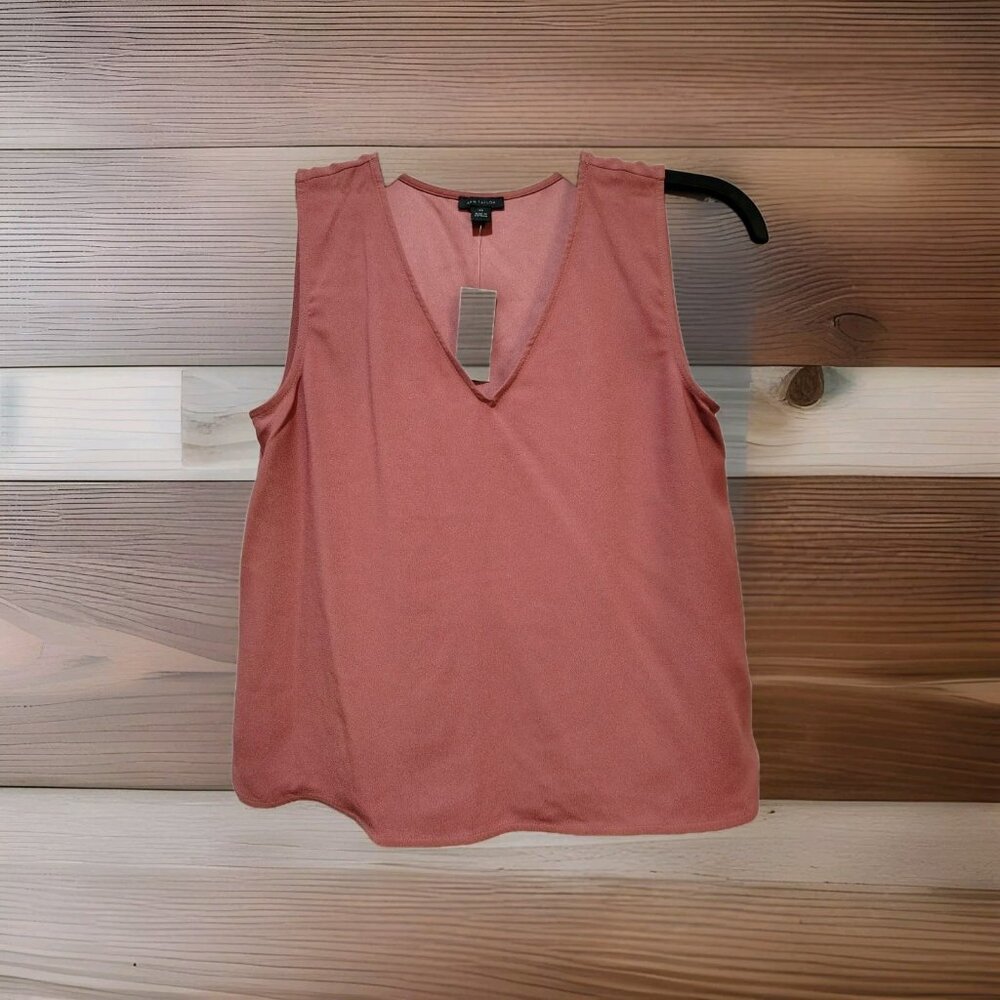 NWT Ann Taylor Women's Sleeveless Blush Pink V-Neck Blouse Size XS